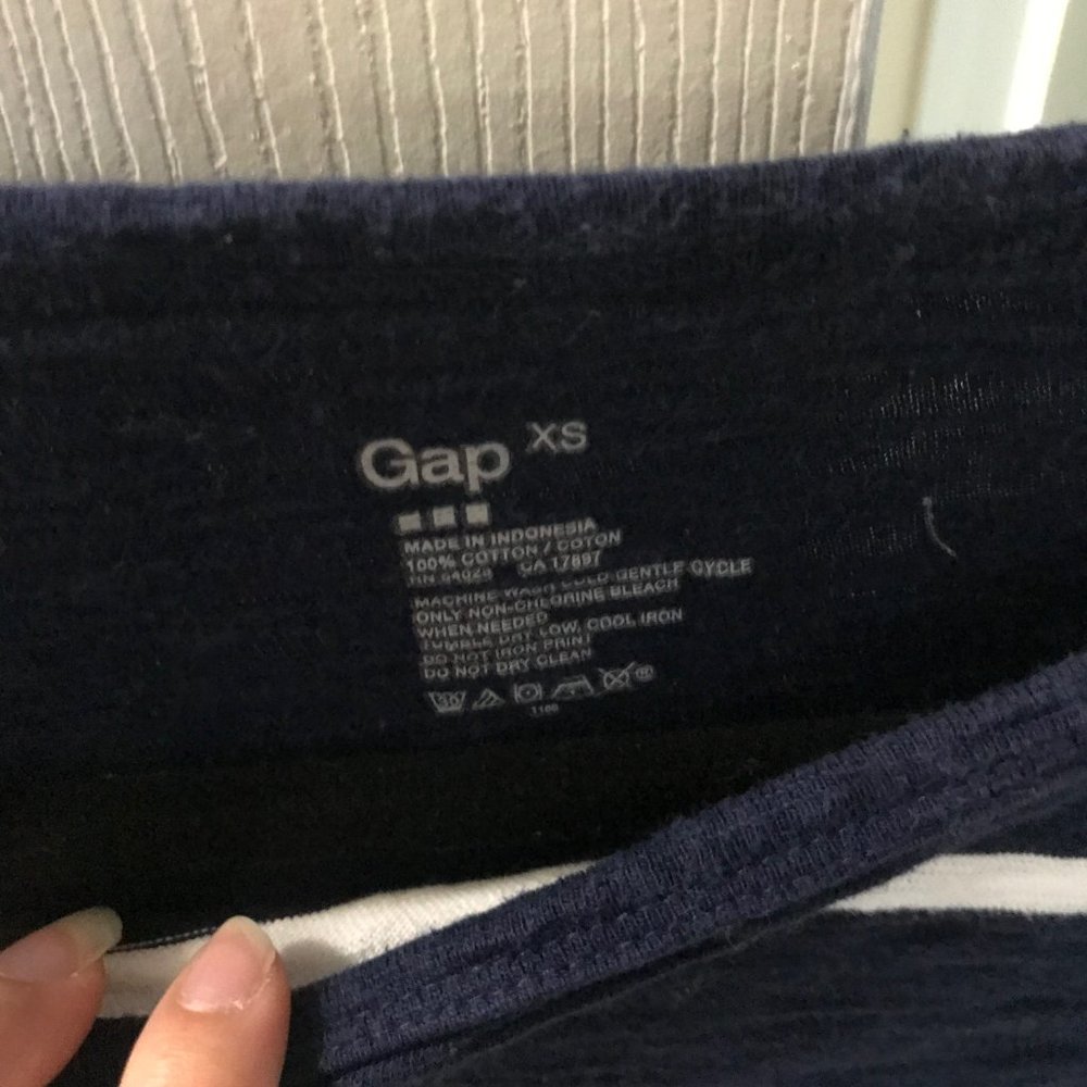 🌸GAP Navy and white strip cotton dress - Picture 3 of 5